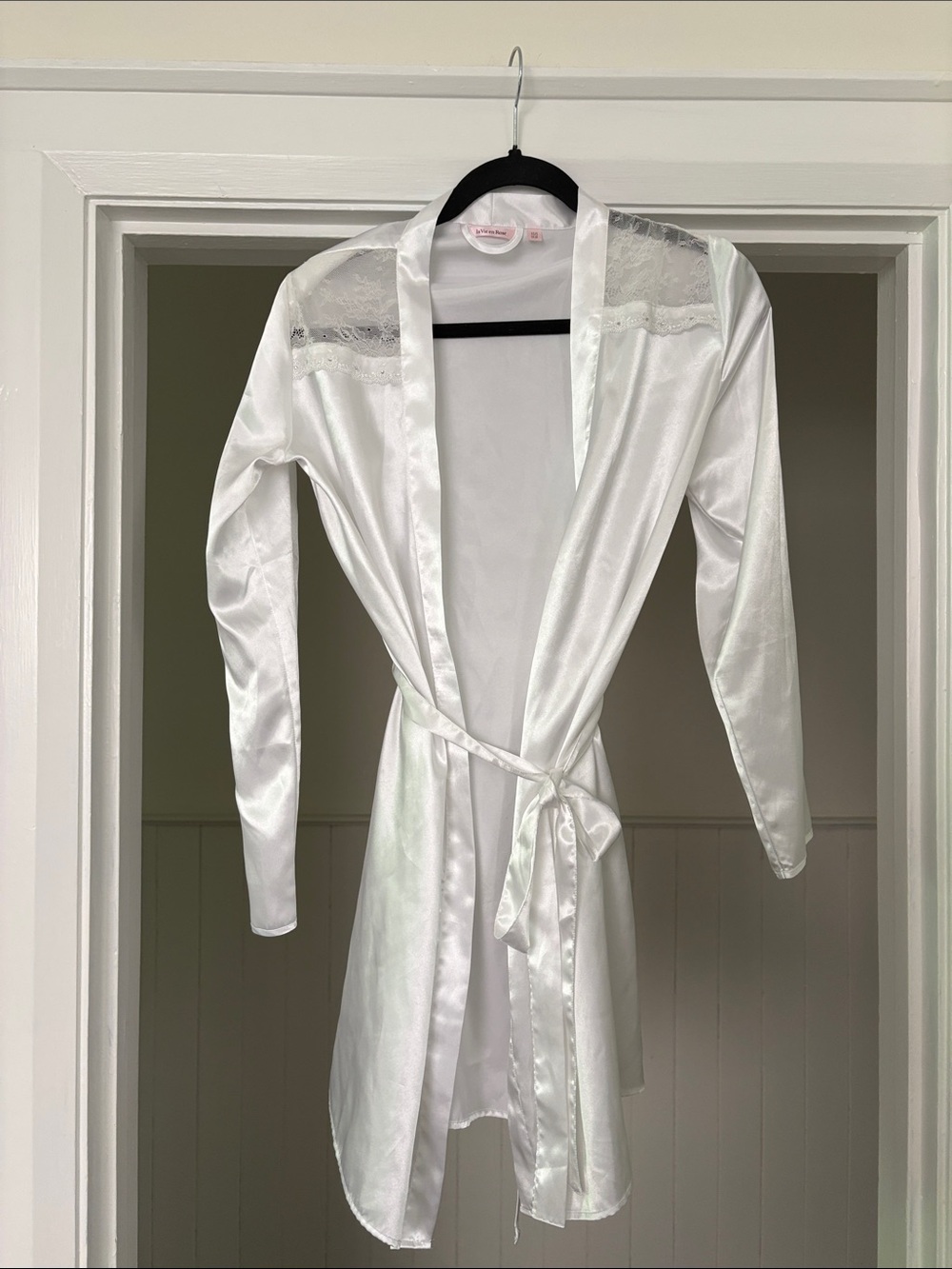 La Vie En Rose Satin Robe with Lace Trim - White